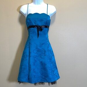 Urban Girl Nites Vintage Y2K Teal Blue Prom Dress Juniors 9/10 Black Bow & Tulle